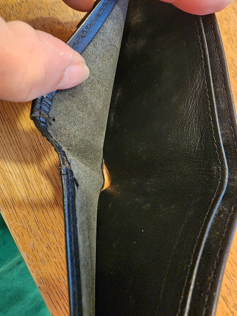 Coach Black Leather Men's Bi-Fold Leather Wallet